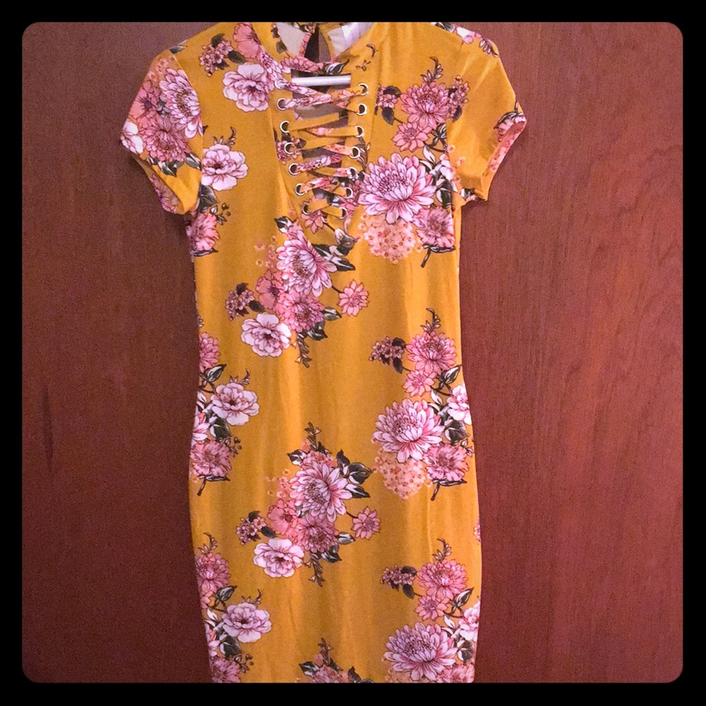 COPY - NoBo Yellow Floral Mini Dress! Size Medium